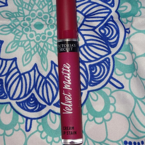 NEW Victorias Secret Velvet Matte Cream Lip Stain - Picture 1 of 2